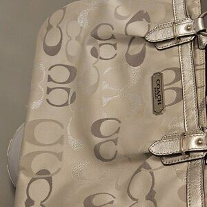 Great condition See photos for marks Coach F19664 Gallery Optic Silver Signature